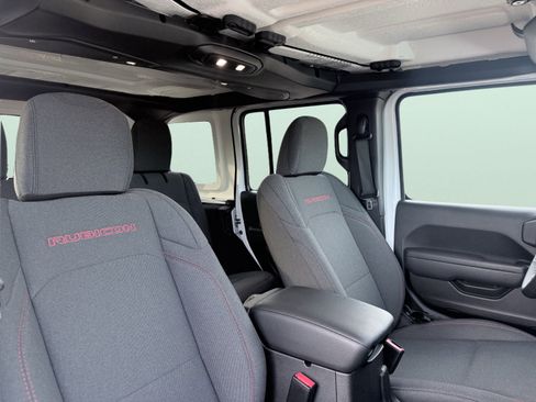 Used 2026 Jeep Wrangler Unlimited Rubicon image 32