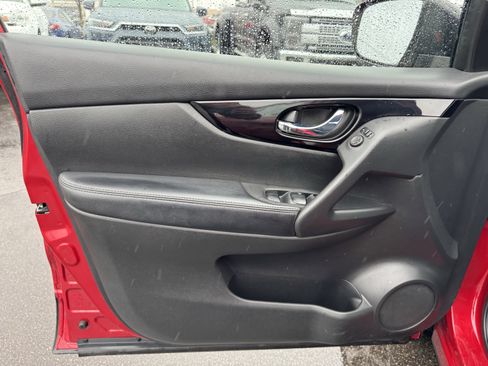 Used 2018 Nissan Rogue Sport SV w/ SV All-Weather Package image 22