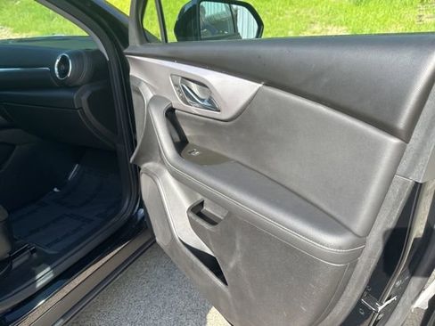 Used 2025 Chevrolet Blazer LT AWD/4WD image 34