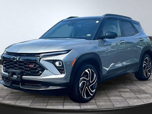 Used 2025 Chevrolet TrailBlazer RS w/ Driver Confidence Package AWD/4WD image 1