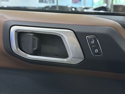 Used 2024 Ford Bronco Outer Banks AWD/4WD image 37