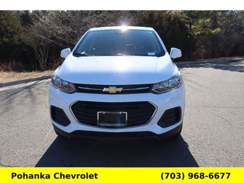 Used 2022 Chevrolet Trax LS w/ Tint and Cruise Package image 2