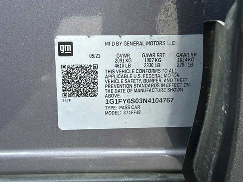 Used 2022 Chevrolet Bolt EUV LT w/ Convenience Package image 39