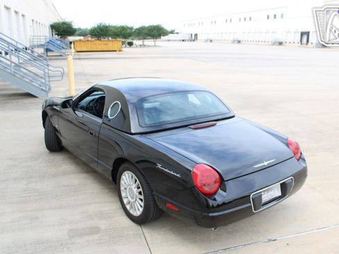 Used 2004 Ford Thunderbird RWD image 28