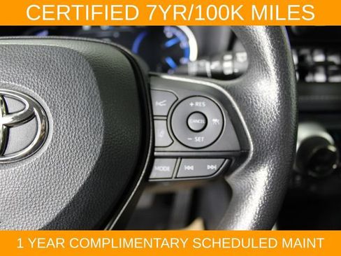 Used 2025 Toyota RAV4 XLE AWD/4WD image 21
