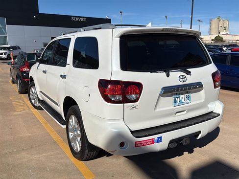 Used 2019 Toyota Sequoia Platinum image 10