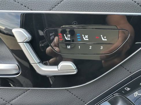 Used 2025 Mercedes-Benz S 580 4MATIC Sedan image 15