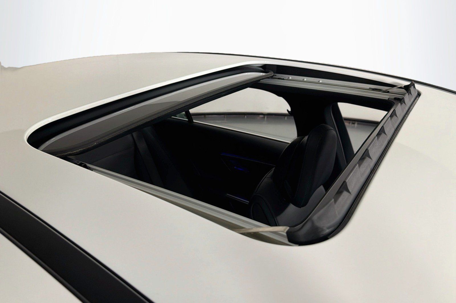 Used 2024 Mercedes-Benz C 300 Sedan image 23