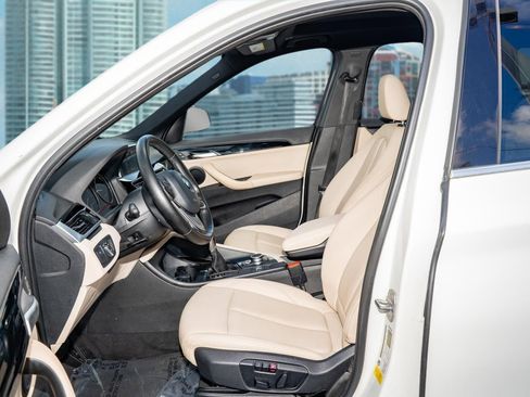 Used 2019 BMW X1 sDrive28i image 16