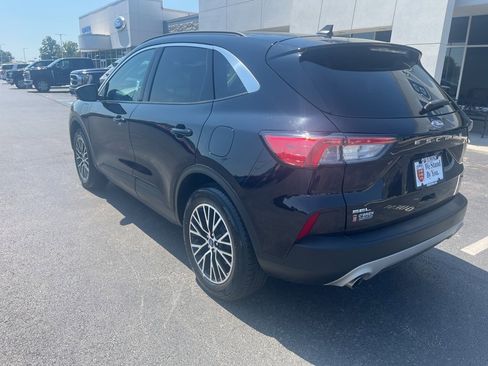 Used 2022 Ford Escape SEL w/ Technology Package image 3