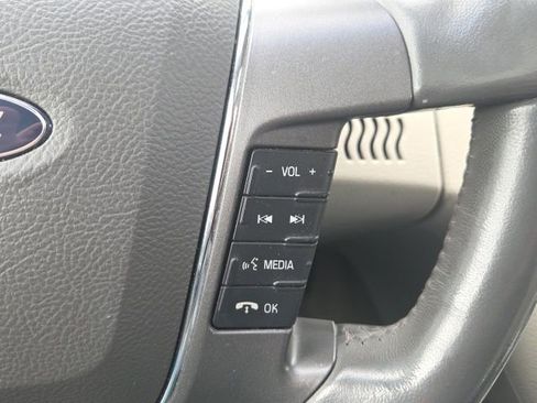 Used 2012 Ford Taurus Limited image 40