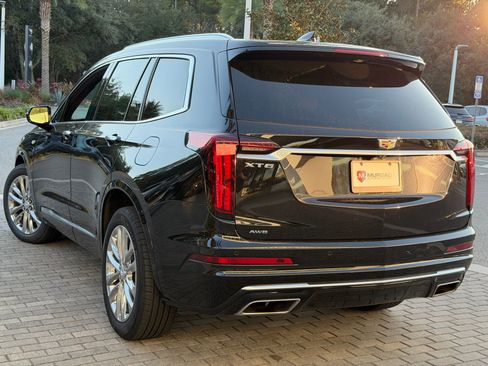 Used 2022 Cadillac XT6 Premium Luxury image 3