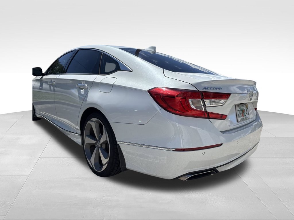 Used 2018 Honda Accord Touring image 4
