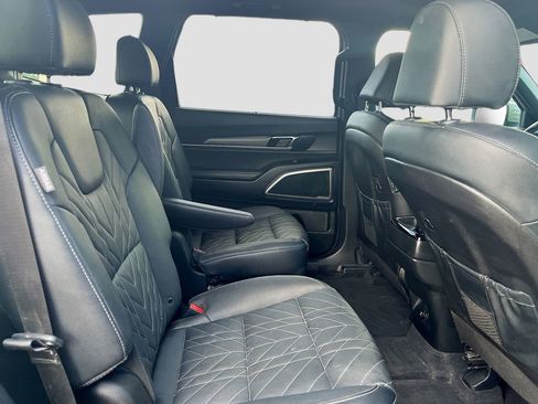 Used 2024 Kia Telluride EX X-Line image 28