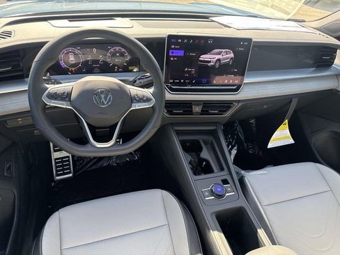New 2026 Volkswagen Tiguan SE R-Line image 7