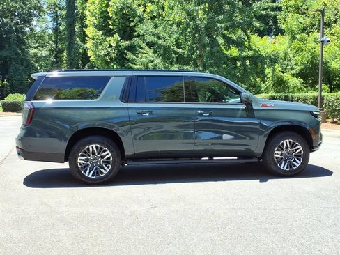 New 2026 Chevrolet Suburban Z71 w/ Z71 Off-Road Package AWD/4WD image 37