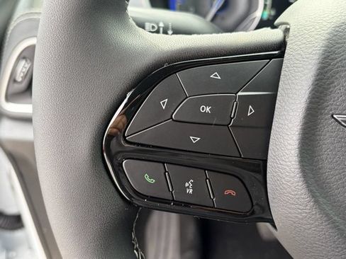 New 2026 Chrysler Pacifica Limited w/ S Appearance Package FWD image 17