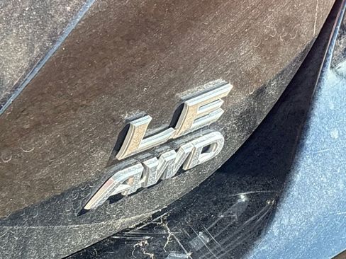 Used 2020 Toyota Camry LE image 30