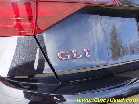 Used 2022 Volkswagen Jetta GLI Autobahn FWD image 24