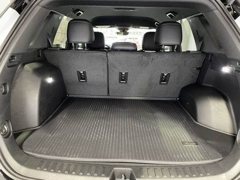 New 2026 GMC Terrain AT4 w/ Convenience Package III image 9