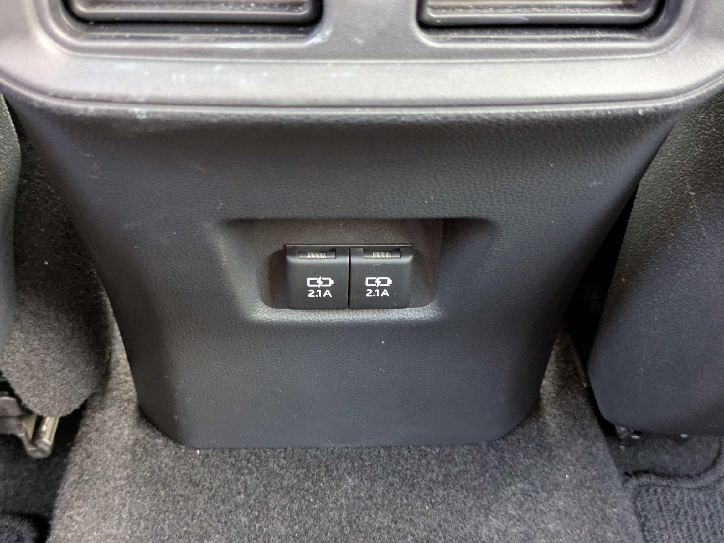 Used 2019 Toyota RAV4 XLE w/ Convenience Package FWD image 35
