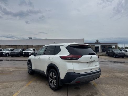 Used 2021 Nissan Rogue SV AWD/4WD image 16