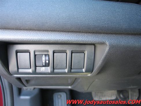 Used 2022 Subaru Outback Premium AWD/4WD image 6