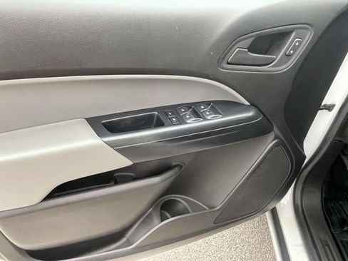 Used 2021 Chevrolet Colorado W/T w/ WT Convenience Package RWD image 16