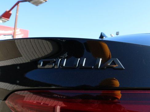 Used 2021 Alfa Romeo Giulia Ti w/ Nero Edizione image 15