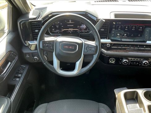 Used 2024 GMC Sierra 1500 SLE image 14