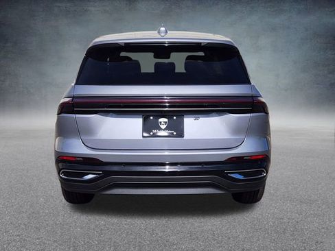 New 2025 Lincoln Nautilus Premier image 6