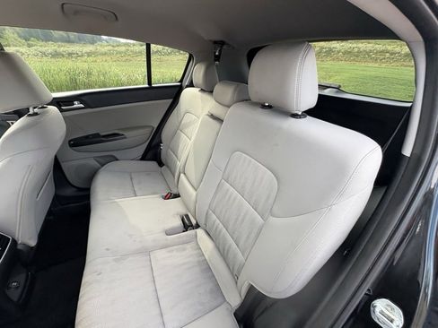 Used 2021 Kia Sportage LX image 26