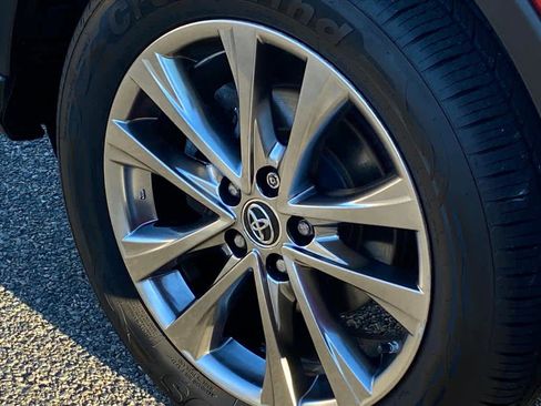 Used 2017 Toyota RAV4 Limited image 24