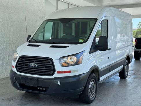 Used 2015 Ford Transit 250 130 Medium Roof RWD image 10