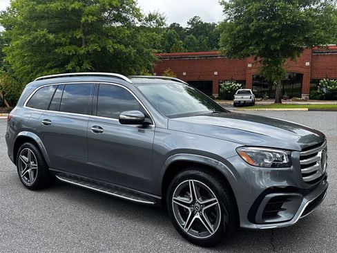 Certified 2025 Mercedes-Benz GLS 450 4MATIC w/ AMG Line Exterior image 2