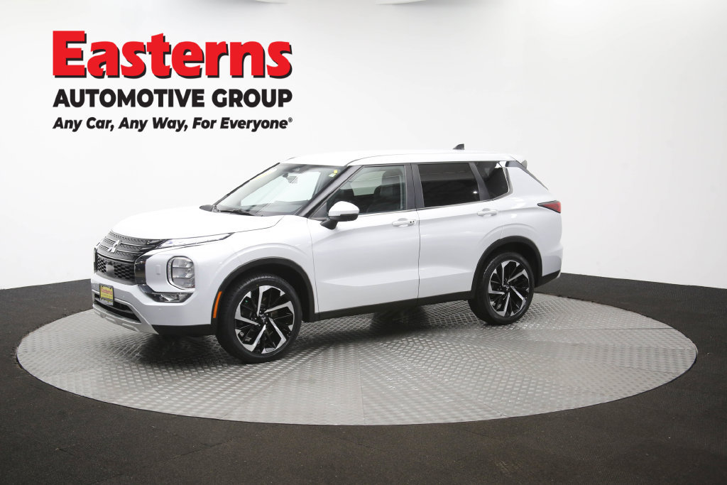 Used 2024 Mitsubishi Outlander SE AWD/4WD image 59