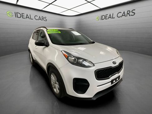 Used 2017 Kia Sportage LX w/ LX Popular Package FWD image 3