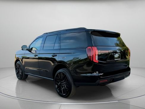 New 2026 Ford Expedition Platinum image 21