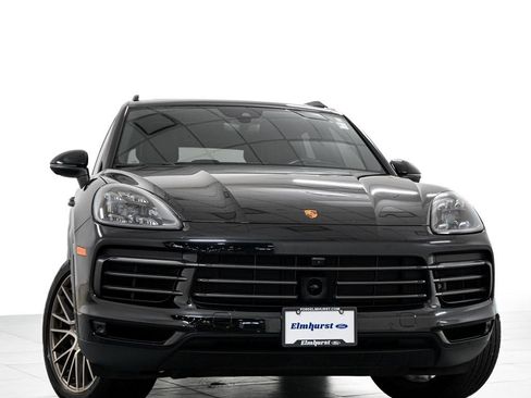 Used 2023 Porsche Cayenne Platinum Edition AWD/4WD image 3