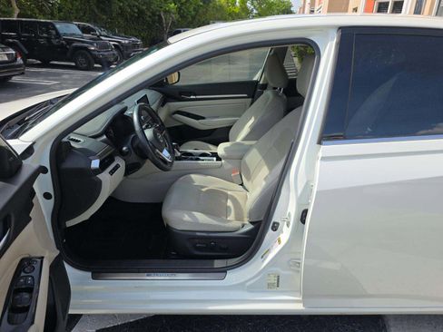 Used 2020 Nissan Altima 2.5 SL FWD image 5