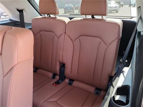 Certified 2022 Audi Q7 3.0T Prestige image 23