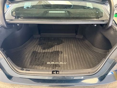 Used 2020 Toyota Camry LE image 33