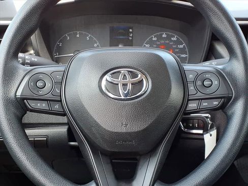 Used 2025 Toyota Corolla LE image 17