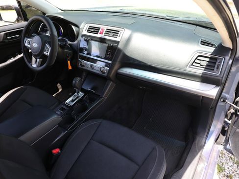 Used 2015 Subaru Legacy 2.5i Premium AWD/4WD image 18