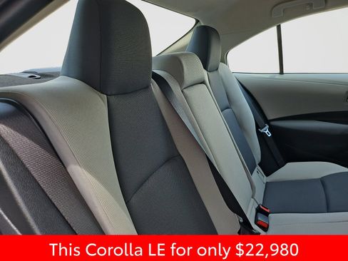 Used 2025 Toyota Corolla LE FWD image 45