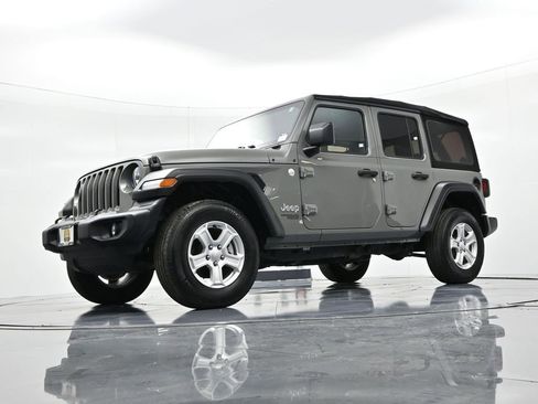 Used 2020 Jeep Wrangler Unlimited Sport S image 28