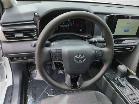 Used 2025 Toyota Camry LE w/ Convenience Package FWD image 11