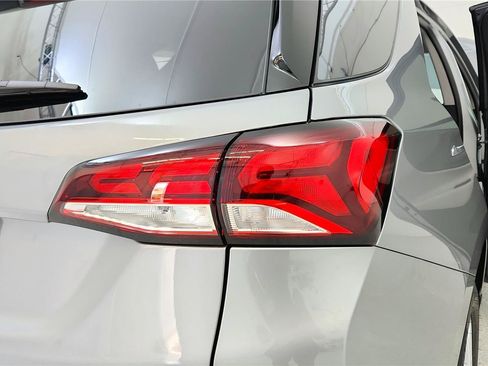Used 2023 Chevrolet Equinox LS w/ LS Convenience Package FWD image 15