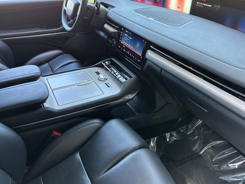 Used 2025 Lincoln Navigator L Reserve image 15