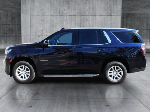 Used 2022 Chevrolet Tahoe LT w/ Luxury Package AWD/4WD image 2